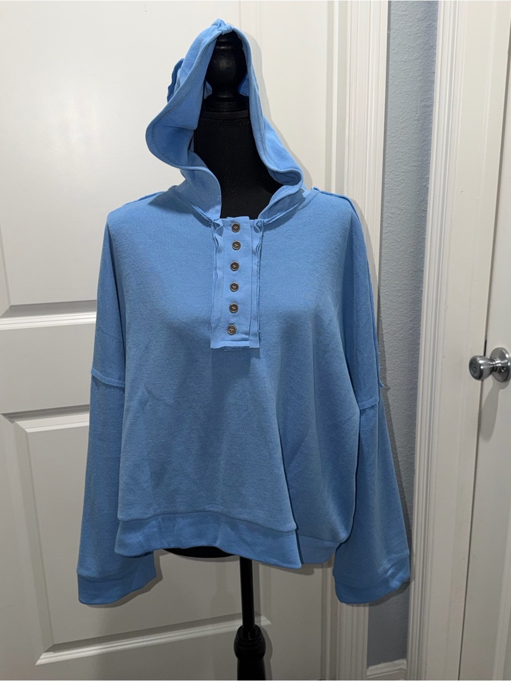 🫶🏼Light Blue Hooded Sweatshirt size large